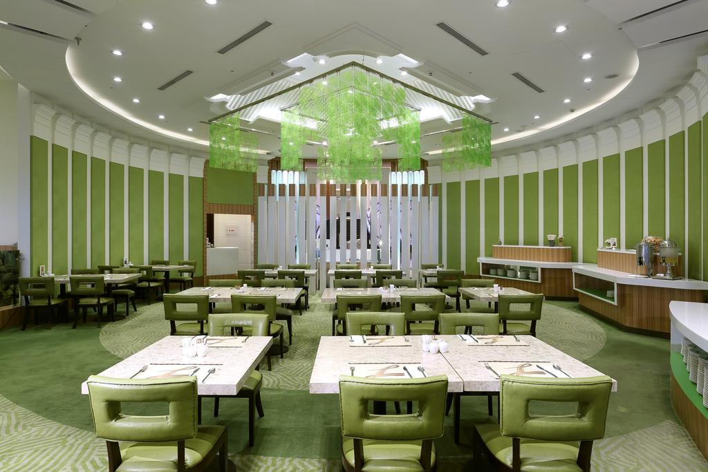Tayih Landis Hotel Tainan Buitenkant foto The dining room at the Green Tree Inn