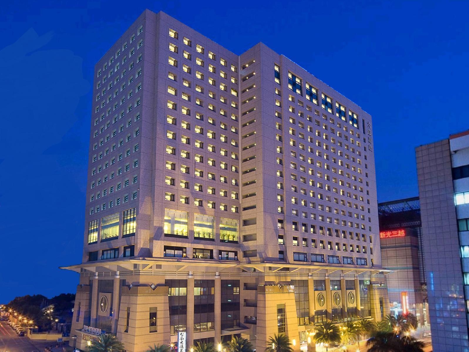 Tayih Landis Hotel Tainan Buitenkant foto The InterContinental Hotel