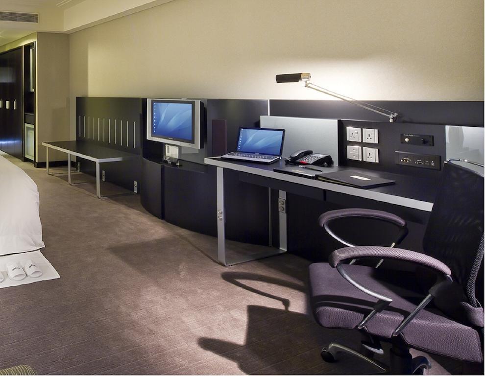 Tayih Landis Hotel Tainan Kamer foto The control room