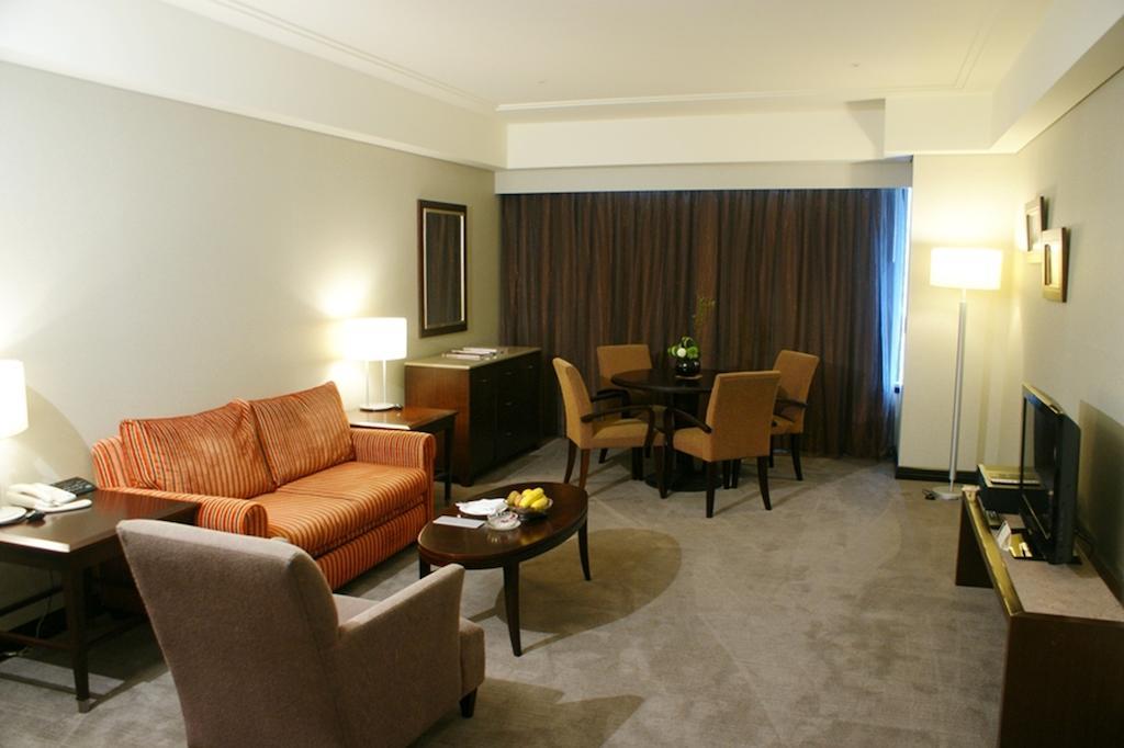 Tayih Landis Hotel Tainan Kamer foto A suite at the hotel