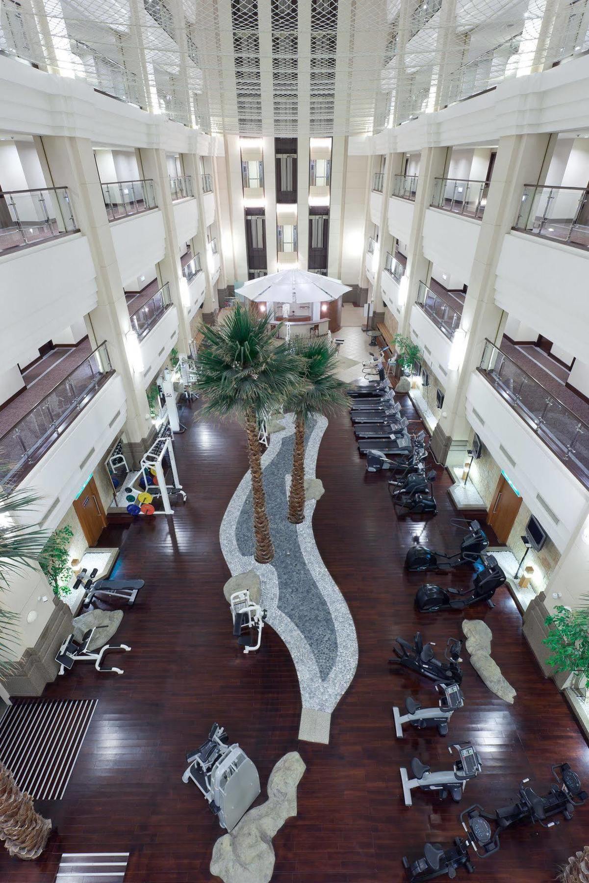 Tayih Landis Hotel Tainan Buitenkant foto The Atrium
