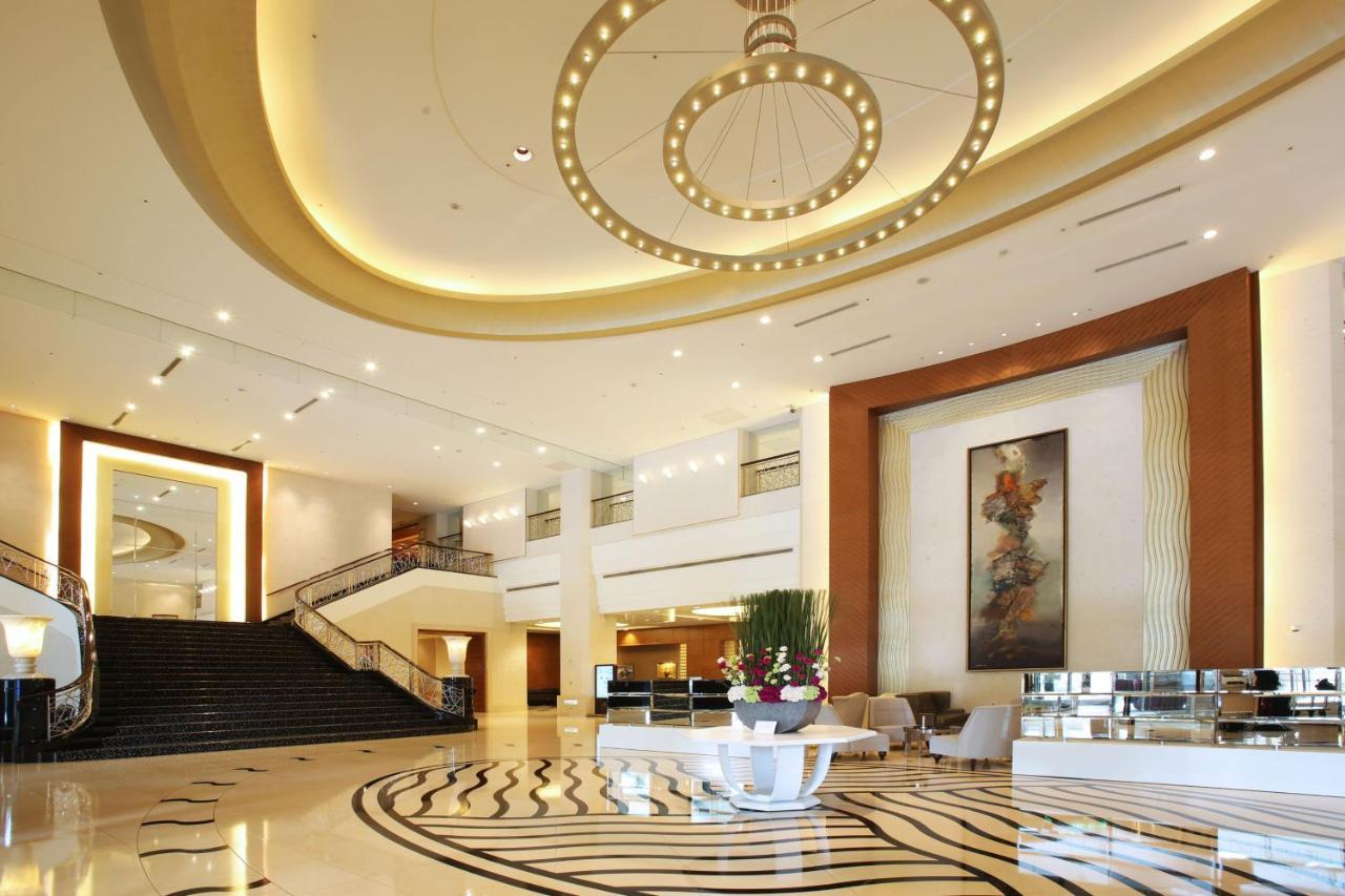 Tayih Landis Hotel Tainan Buitenkant foto Lobby